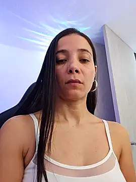 miaeyes online show from February 26, 2026, 1:44 pm