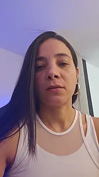 miaeyes online show from November 18, 2025, 12:52 pm