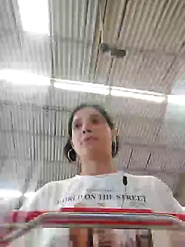 Snapshot of miaeyes chatting on December 12, 2024, 1:06 pm miaeyes online show from December 12, 2024, 1:06 pm