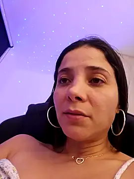 Snapshot of miaeyes chatting on January 19, 2025, 1:53 am miaeyes online show from January 19, 2025, 1:53 am