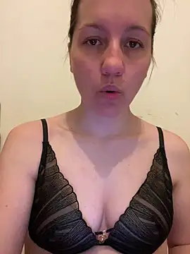 Nicole-Ray online show from April 9, 2026, 6:36 pm