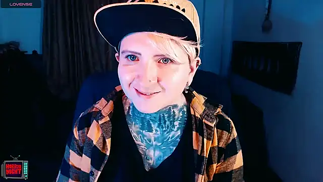 Marieblueeyes online show from December 22, 2025, 9:37 pm