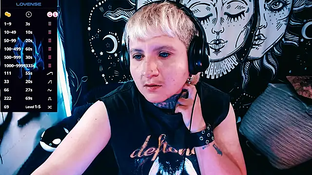 Marieblueeyes online show from May 20, 2026, 11:29 am