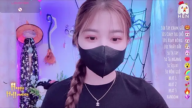 hen237 online show from October 29, 2025, 11:03 pm