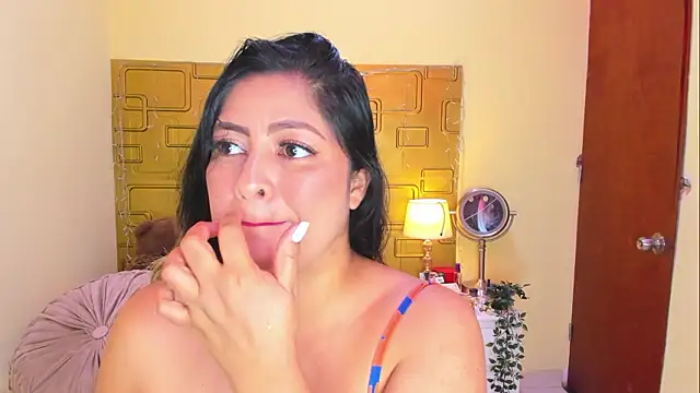 Snapshot of Julia_Haye chatting on March 14, 2026, 4:18 am Julia Haye online show from March 14, 2026, 4:18 am