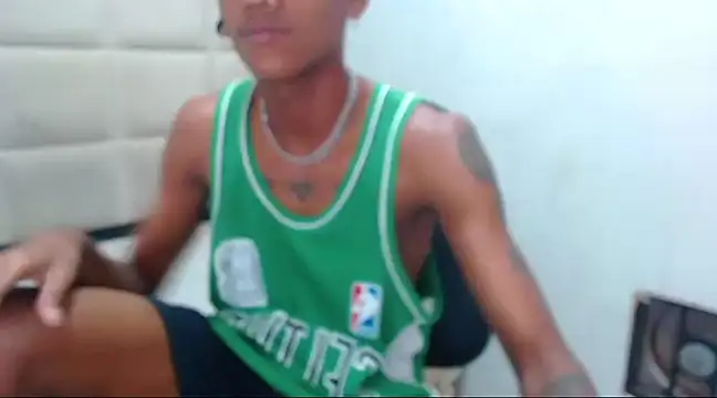 Snapshot of ManSant chatting on February 15, 2025, 2:55 pm ManSant online show from February 15, 2025, 2:55 pm