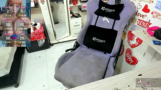 Snapshot of allsson_queen chatting on February 16, 2026, 6:28 pm allsson queen online show from February 16, 2026, 6:28 pm