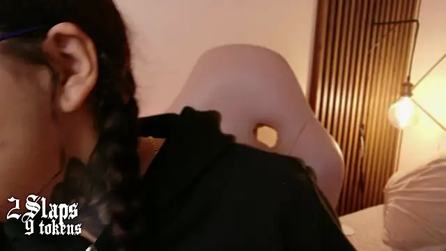 Snapshot of kim_blake chatting on February 14, 2026, 12:16 pm kim blake online show from February 14, 2026, 12:16 pm