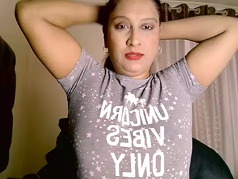 Snapshot of eroticbeauty37 chatting on March 24, 2026, 3:34 pm eroticbeauty37 online show from March 24, 2026, 3:34 pm