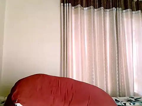 eroticbeauty37 online show from November 22, 2025, 5:50 am