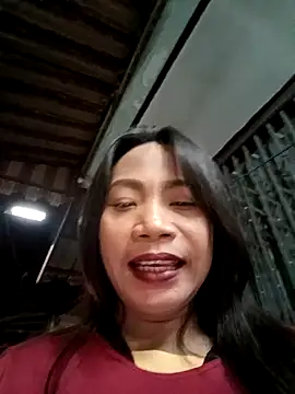 Snapshot of KinkyKit_May chatting on May 4, 2026, 1:47 pm KinkyKit May online show from May 4, 2026, 1:47 pm