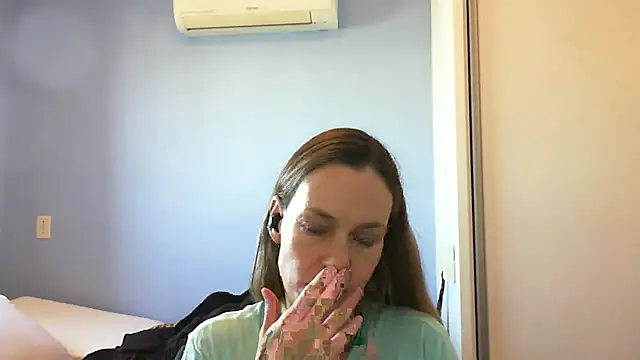 Annylove1 online show from October 17, 2025, 10:39 am