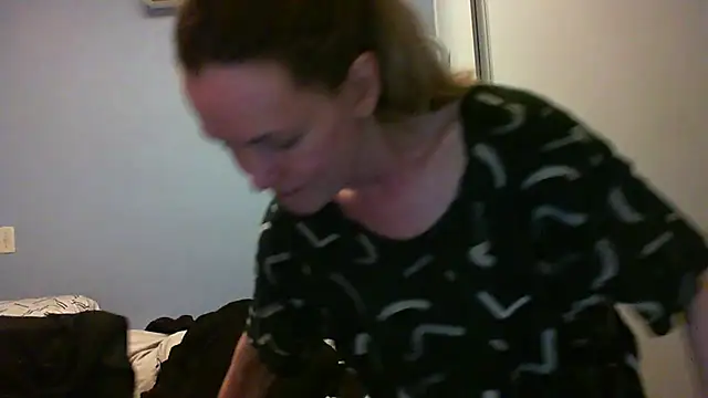 Annylove1 online show from November 3, 2025, 12:27 am