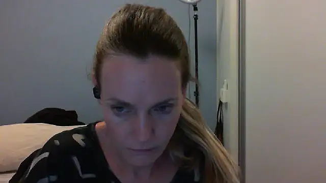 Annylove1 online show from October 29, 2025, 12:20 am