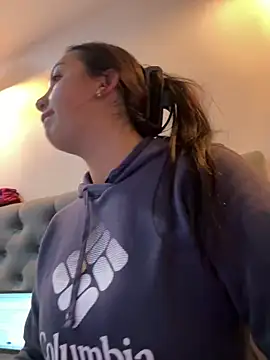 Hannahoff online show from February 5, 2025, 4:37 am