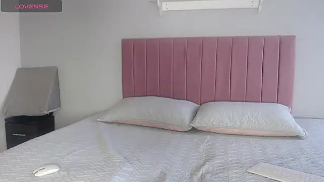 Snapshot of Danii_vg1 chatting on May 29, 2026, 12:44 pm Danii vg1 online show from May 29, 2026, 12:44 pm
