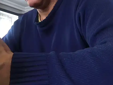 Snapshot of ALPHANDRE chatting on May 12, 2026, 7:05 am ALPHANDRE online show from May 12, 2026, 7:05 am