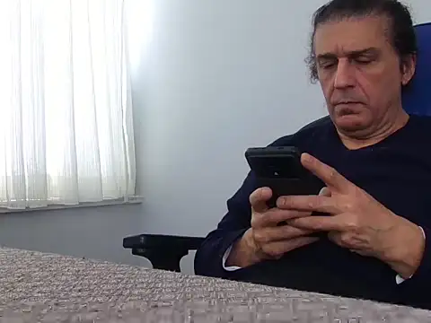 ALPHANDRE online show from April 4, 2026, 7:26 am