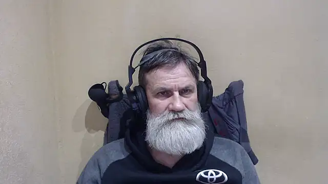 Snapshot of AlexNudo chatting on February 12, 2026, 11:10 am AlexNudo online show from February 12, 2026, 11:10 am