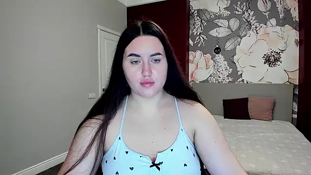 Snapshot of Roxie_Bradley chatting on February 13, 2026, 6:35 am Roxie Bradley online show from February 13, 2026, 6:35 am