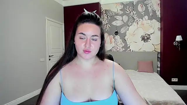 Snapshot of Roxie_Bradley chatting on November 27, 2025, 6:58 am Roxie Bradley online show from November 27, 2025, 6:58 am