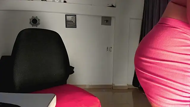 Snapshot of Sinthia_Collins chatting on March 18, 2026, 2:15 am Sinthia Collins online show from March 18, 2026, 2:15 am