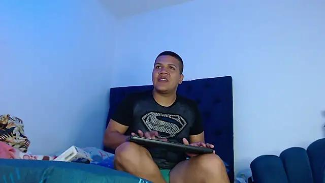 StevanHouston online show from December 6, 2024, 3:28 pm