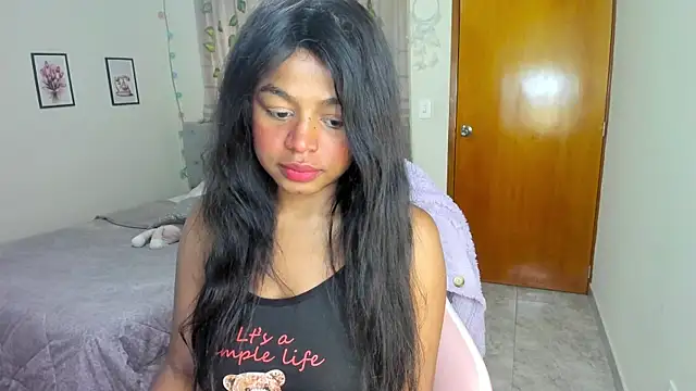 Snapshot of charlott7 chatting on September 29, 2025, 12:00 pm charlott7 online show from September 29, 2025, 12:00 pm