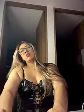 Im sophiie online show from March 22, 2026, 6:48 am