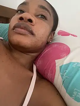 Snapshot of _yisela_ chatting on April 12, 2026, 9:40 pm yisela online show from April 12, 2026, 9:40 pm