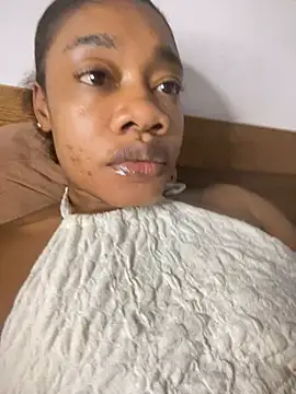 Snapshot of _yisela_ chatting on April 1, 2026, 4:14 am yisela online show from April 1, 2026, 4:14 am