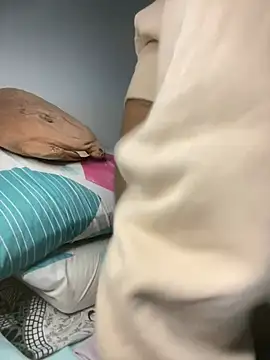 Snapshot of _yisela_ chatting on March 31, 2026, 1:29 am yisela online show from March 31, 2026, 1:29 am