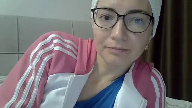 Ashleyspice online show from November 10, 2025, 5:34 am