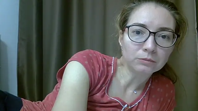 Ashleyspice online show from November 16, 2025, 3:17 pm