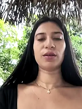 Snapshot of lady-rosse chatting on January 25, 2025, 2:58 pm lady-rosse online show from January 25, 2025, 2:58 pm