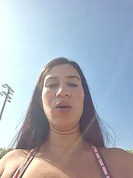 Snapshot of lady-rosse chatting on September 23, 2025, 1:40 pm lady-rosse online show from September 23, 2025, 1:40 pm