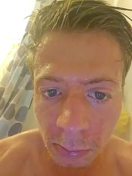 Snapshot of MikesR71 chatting on November 10, 2025, 10:48 pm MikesR71 online show from November 10, 2025, 10:48 pm