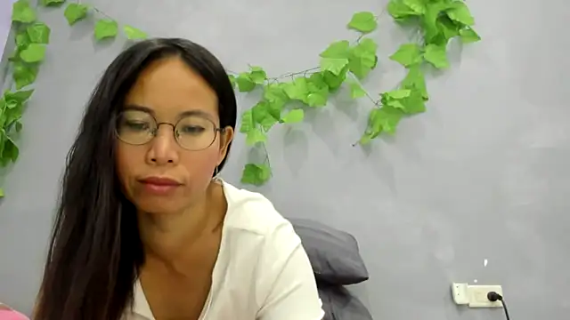 loveley jenny online show from April 7, 2026, 6:48 am