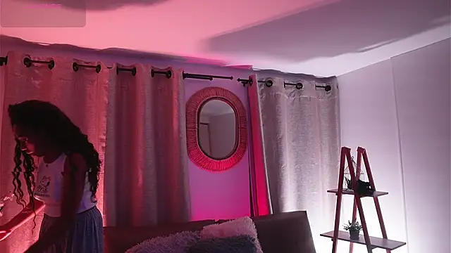 Valeriestyle online show from November 4, 2025, 4:05 am