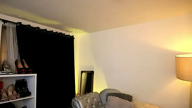 Valeriestyle online show from September 22, 2025, 3:45 am