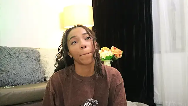 Valeriestyle online show from March 4, 2026, 4:20 am