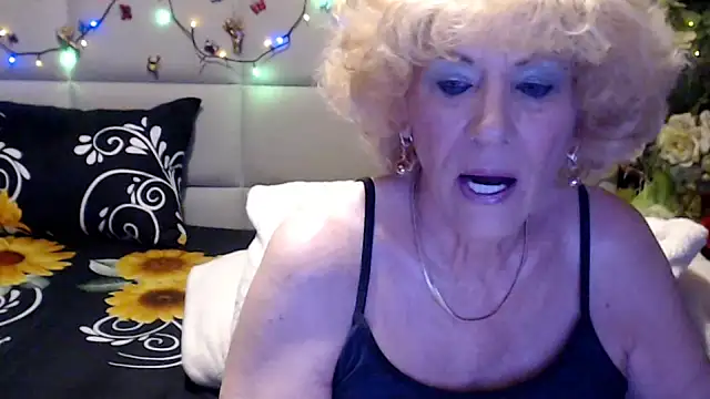 HappyWomanOn online show from May 24, 2026, 9:20 am