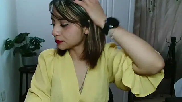 Snapshot of Pinkye_skarlet chatting on April 17, 2026, 6:55 pm Pinkye skarlet online show from April 17, 2026, 6:55 pm