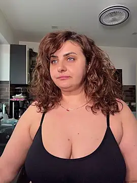 AnneKane online show from April 17, 2026, 4:48 am