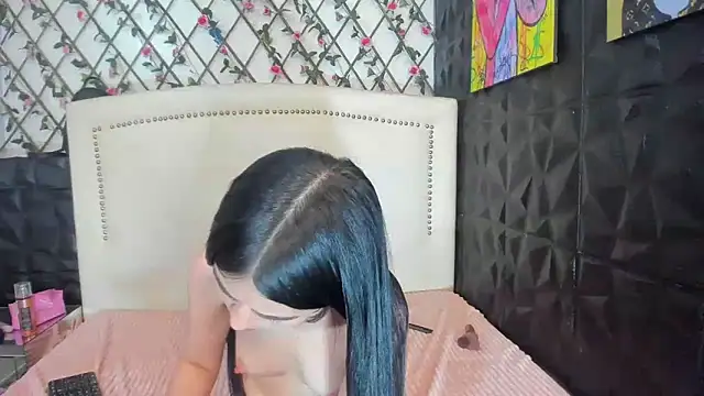 Snapshot of ArianaSmith69 chatting on February 13, 2025, 5:11 pm ArianaSmith69 online show from February 13, 2025, 5:11 pm