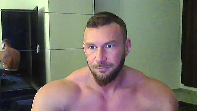 Snapshot of muscularkevin chatting on December 19, 2025, 5:00 am muscularkevin online show from December 19, 2025, 5:00 am