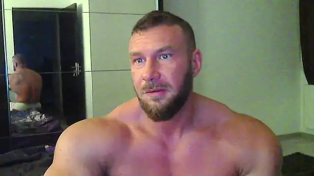 muscularkevin online show from May 20, 2026, 3:36 am
