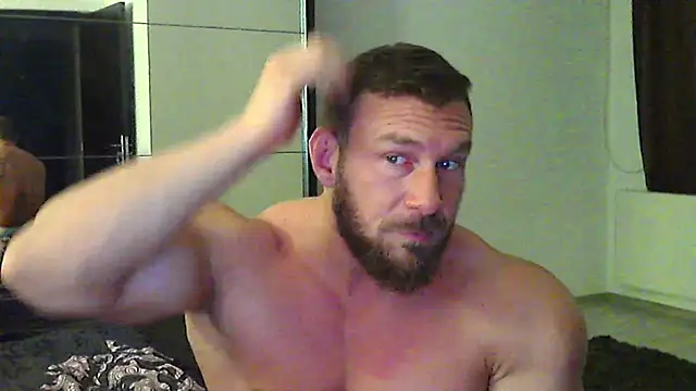muscularkevin online show from April 23, 2026, 3:35 am