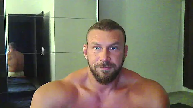 muscularkevin online show from July 8, 2026, 6:08 pm