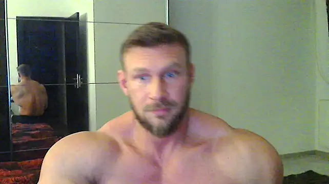 Snapshot of muscularkevin chatting on December 5, 2024, 2:28 pm muscularkevin online show from December 5, 2024, 2:28 pm